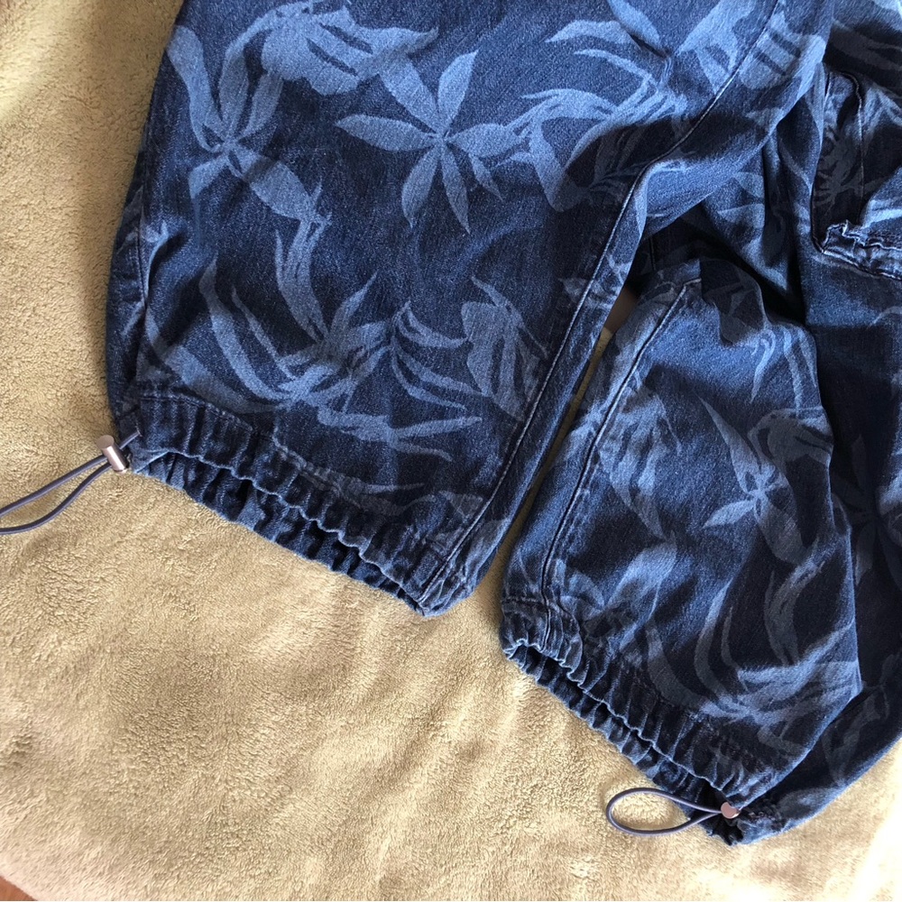 Lane Bryant jeans parachute cargo Petite Plus 22P pants denim blue leaf pattern - Picture 3 of 10